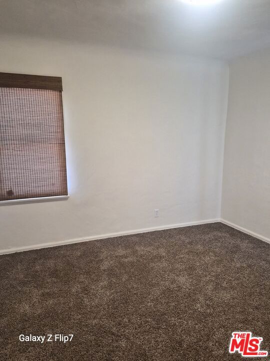 4426 S Victoria Avenue Property Photo 12