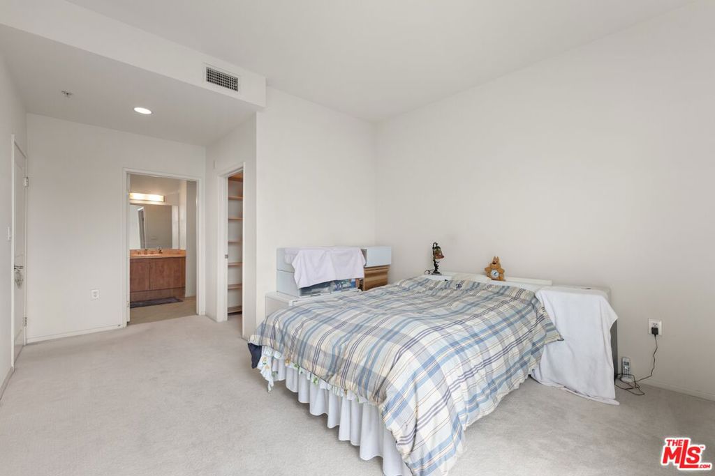 267 S San Pedro Street 623 Property Photo 22