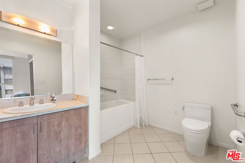 267 S San Pedro Street 623 Property Photo 24