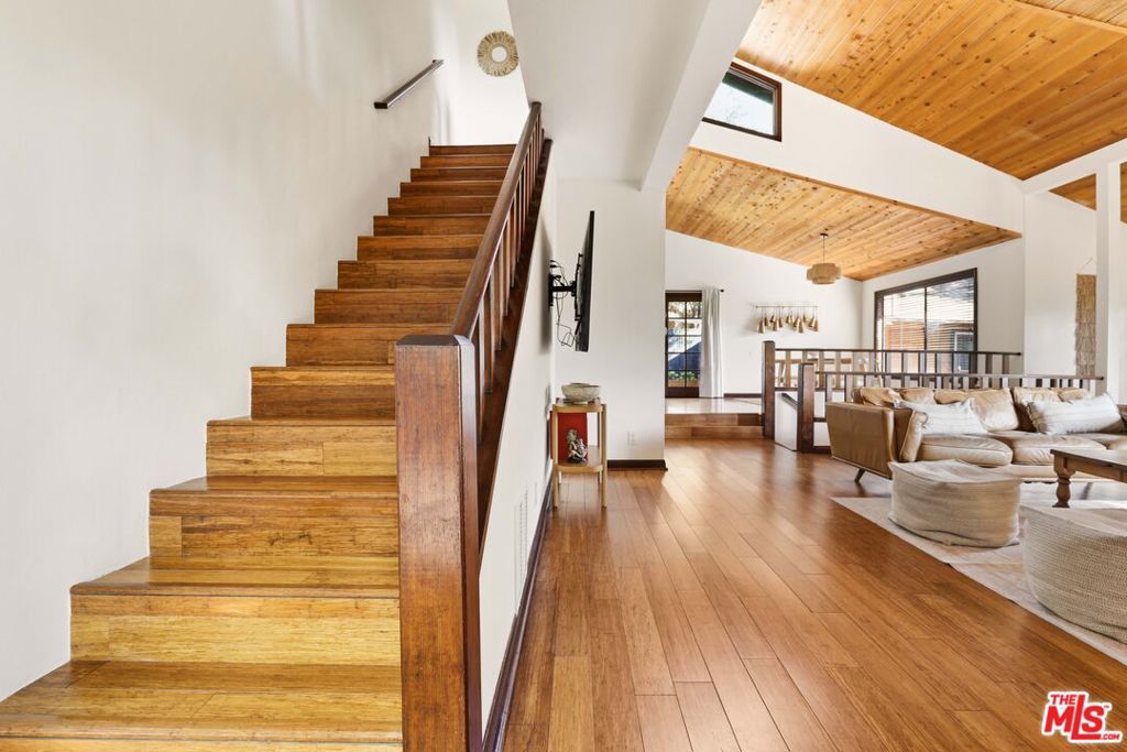 178 Muerdago Road Property Photo 10