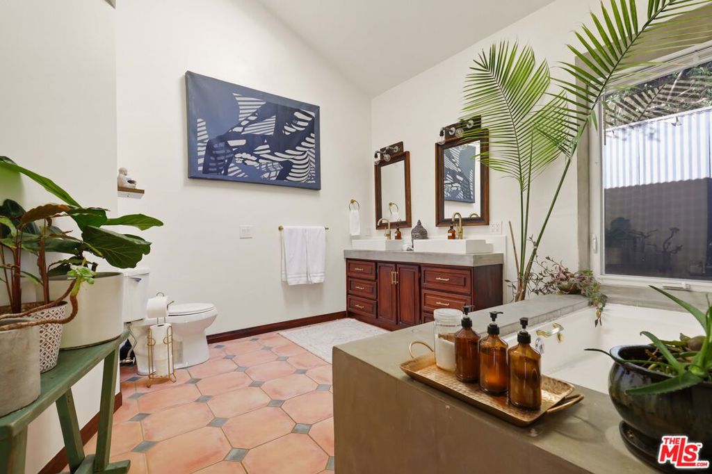 178 Muerdago Road Property Photo 27