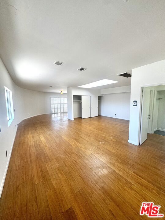 10626 1/2 Magnolia Boulevard Property Photo 10