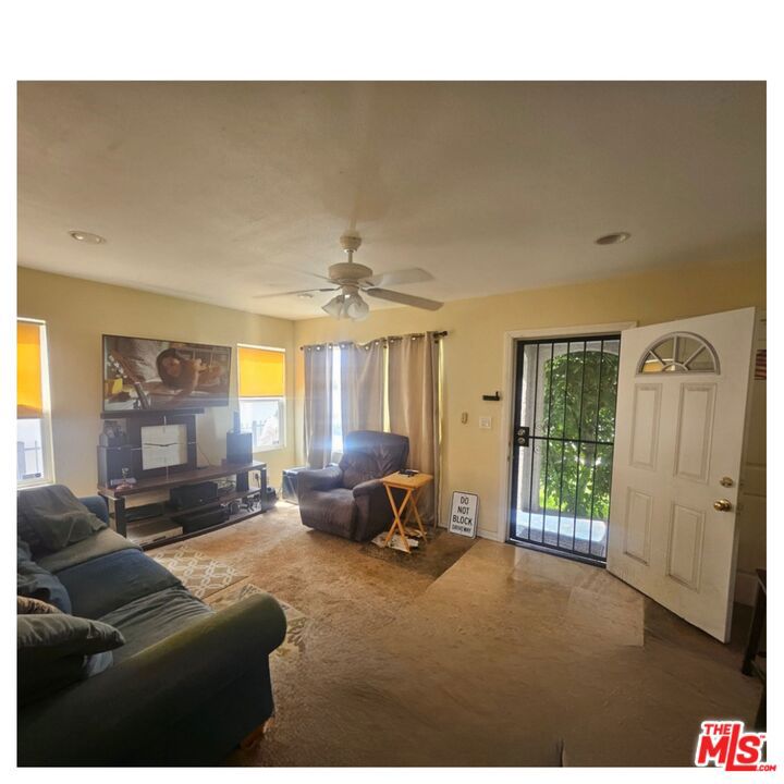 1738 W 66th Street Property Photo 5