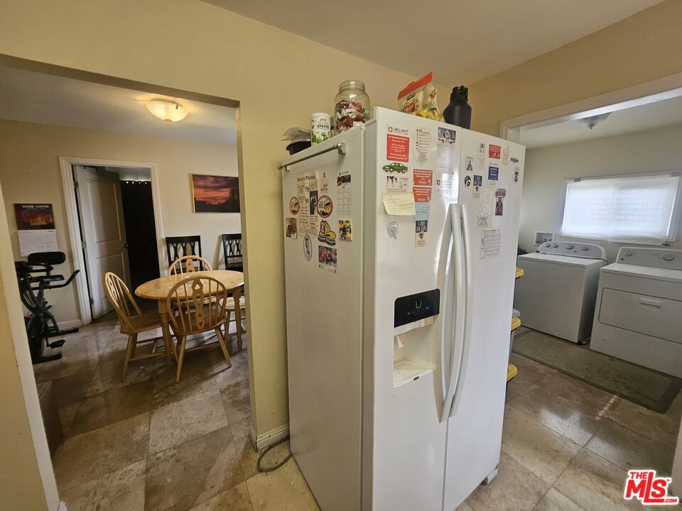 1738 W 66th Street Property Photo 9