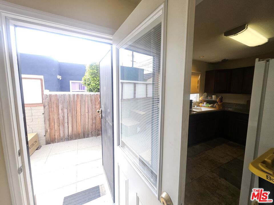 1738 W 66th Street Property Photo 12