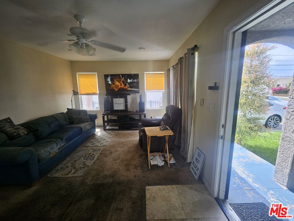 1738 W 66th Street Property Photo 18