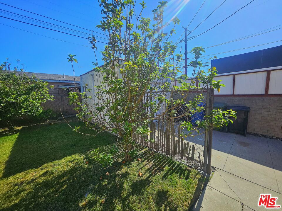 1738 W 66th Street Property Photo 22