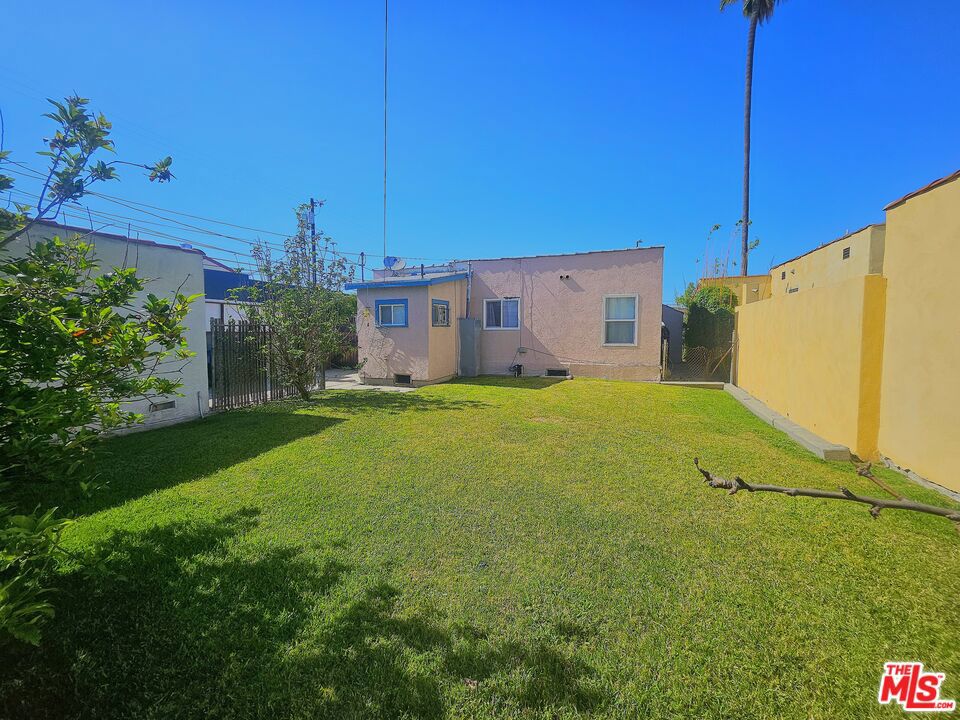 1738 W 66th Street Property Photo 24