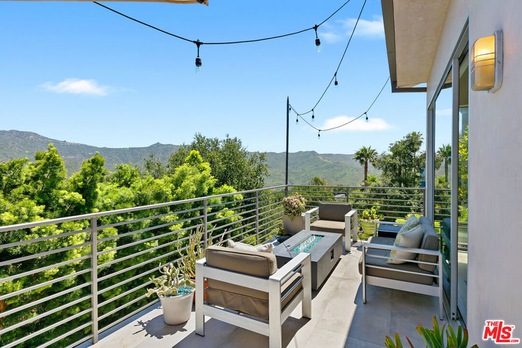 2028 Corral Canyon Road Property Photo 18