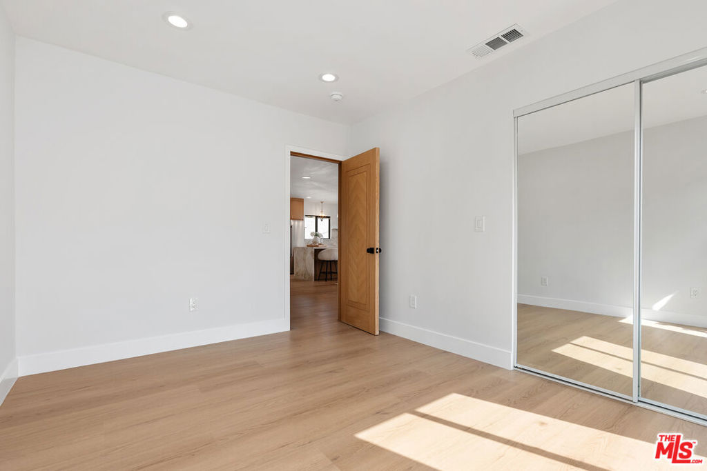 5168 Southridge Avenue Property Photo 20