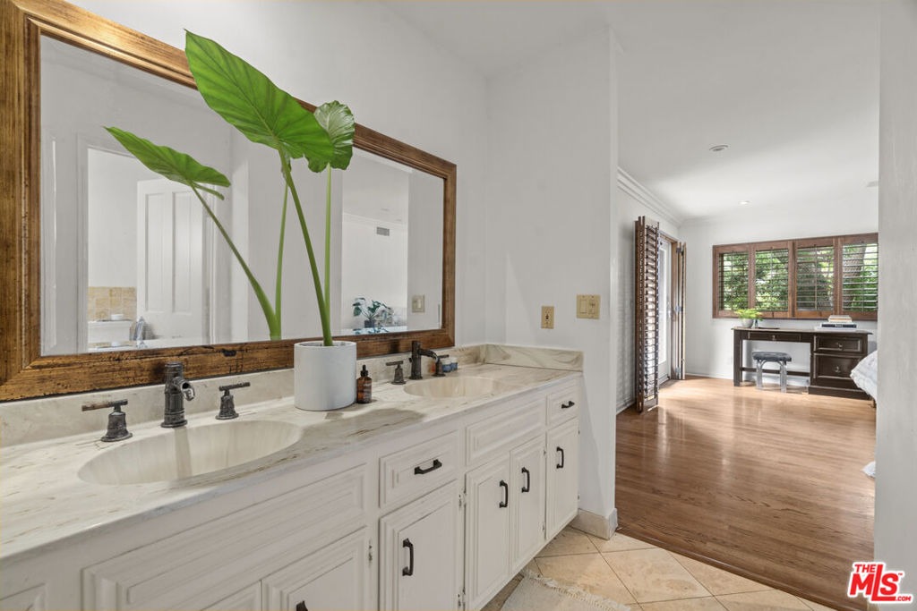 2695 La Cuesta Drive Property Photo 18