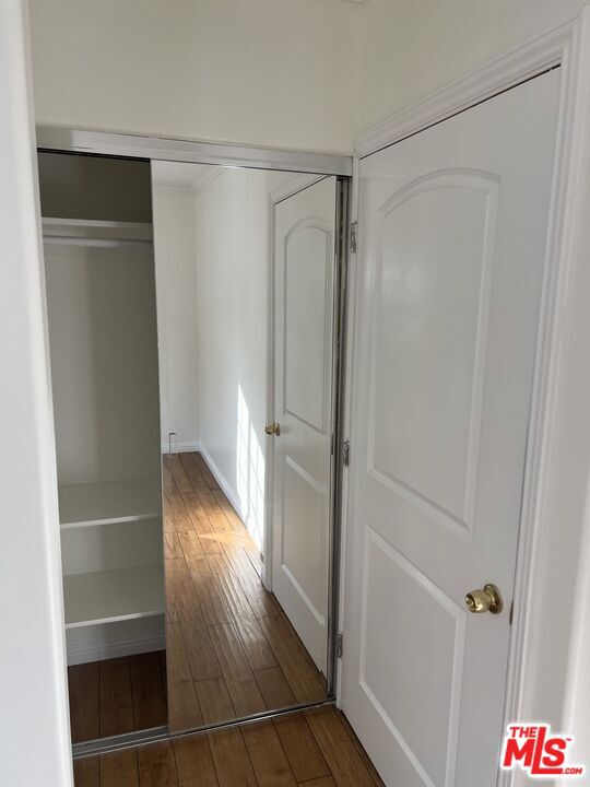 4626 Noble Avenue Property Photo 12