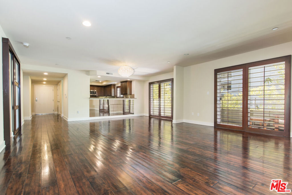 7249 Franklin Avenue 201 Property Photo 4