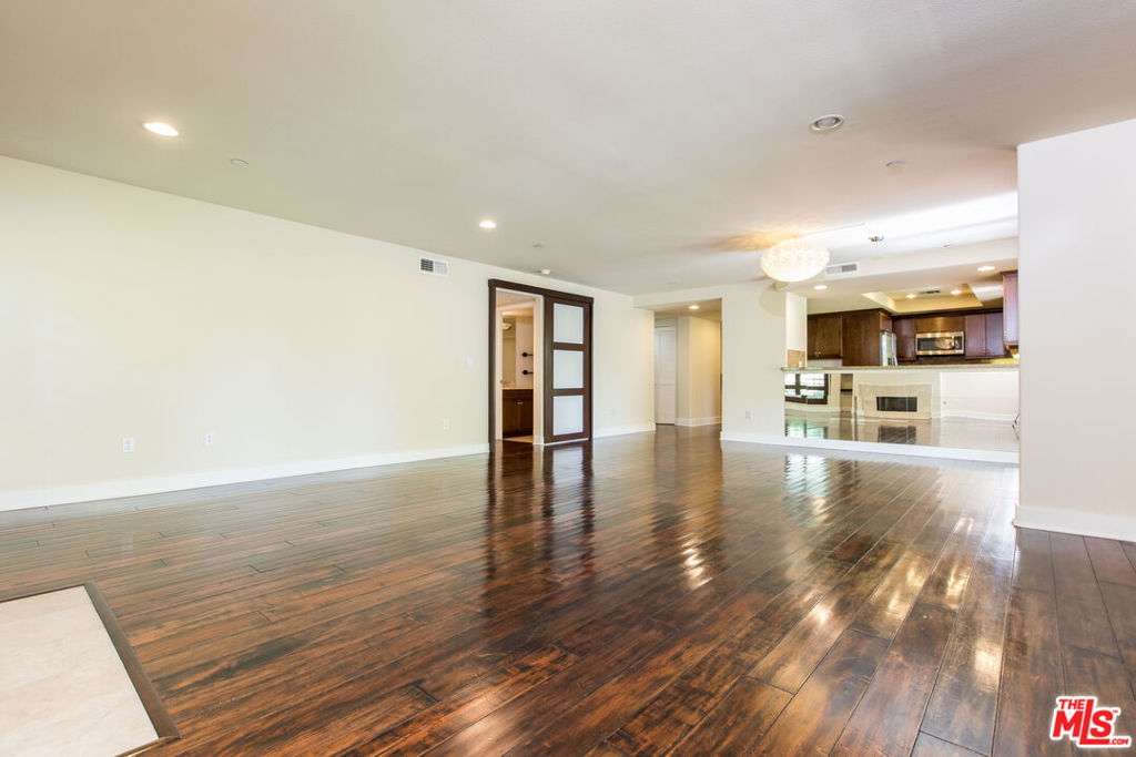 7249 Franklin Avenue 201 Property Photo 7