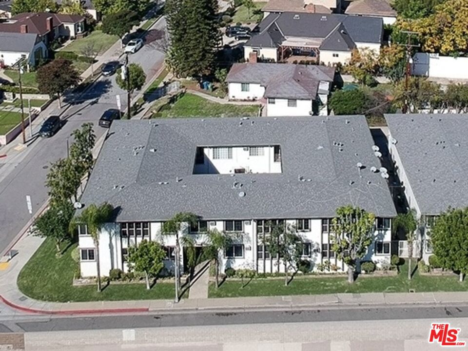 3111 W Ramona Road Property Photo 1