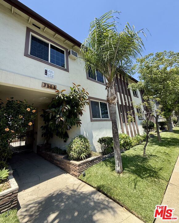 3111 W Ramona Road Property Photo 2