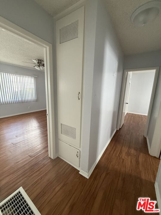3111 W Ramona Road Property Photo 7