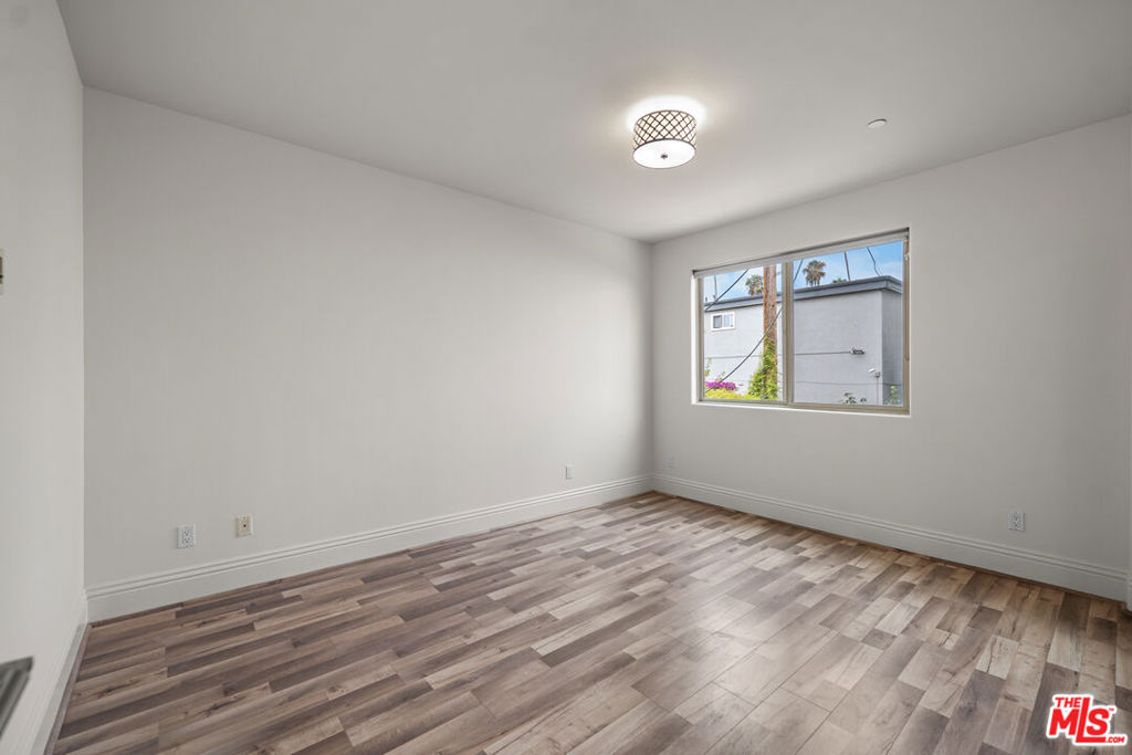 147 N Berendo Street 203 Property Photo 13