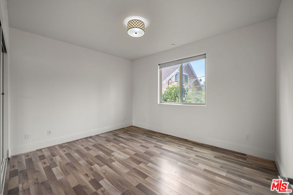 147 N Berendo Street 203 Property Photo 16