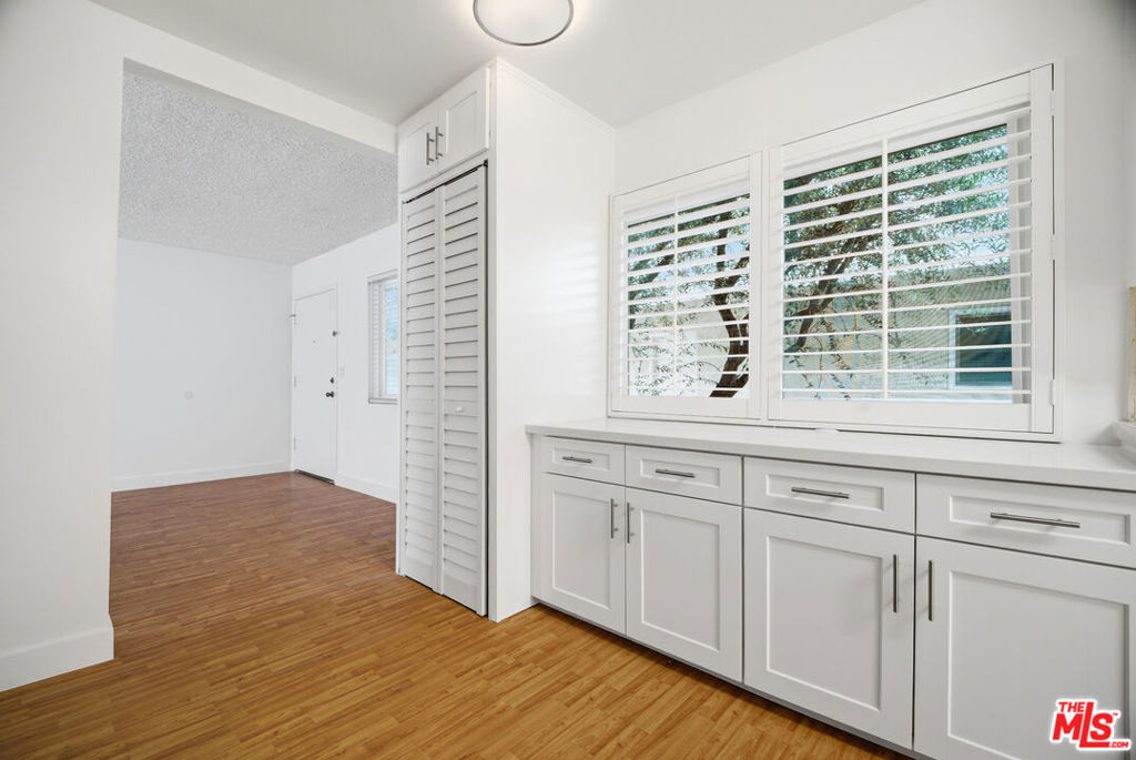 5301 Yarmouth Avenue 10 Property Photo 13