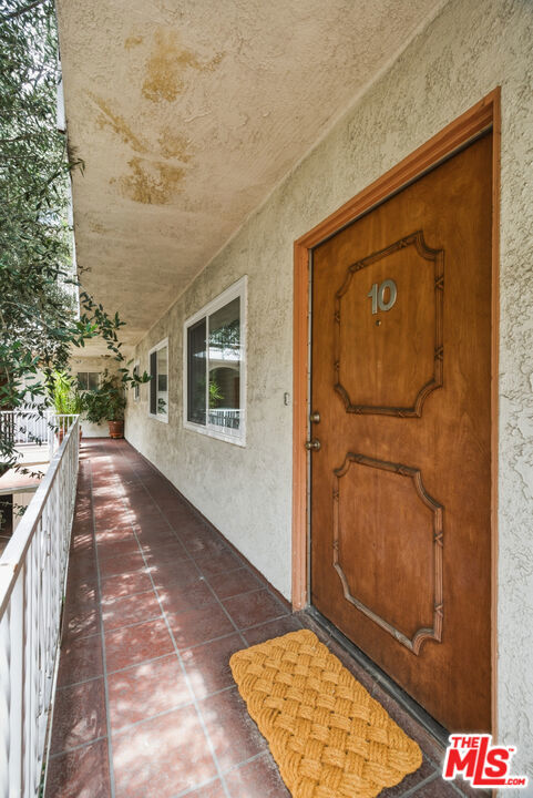 5301 Yarmouth Avenue 10 Property Photo 17