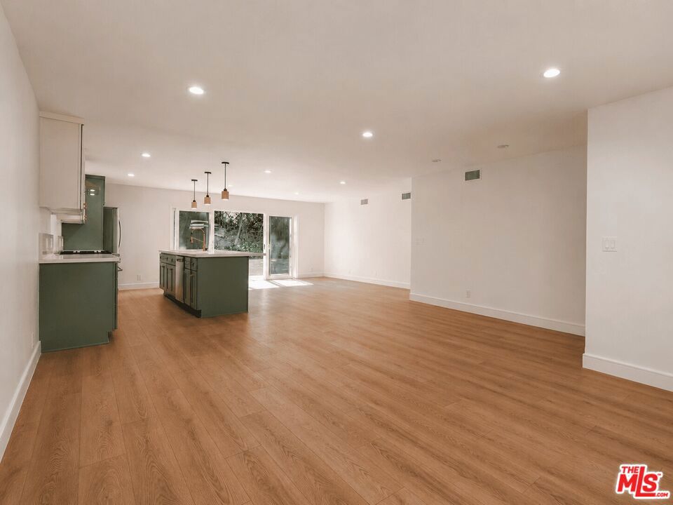 6531 Neddy Avenue Property Photo 6