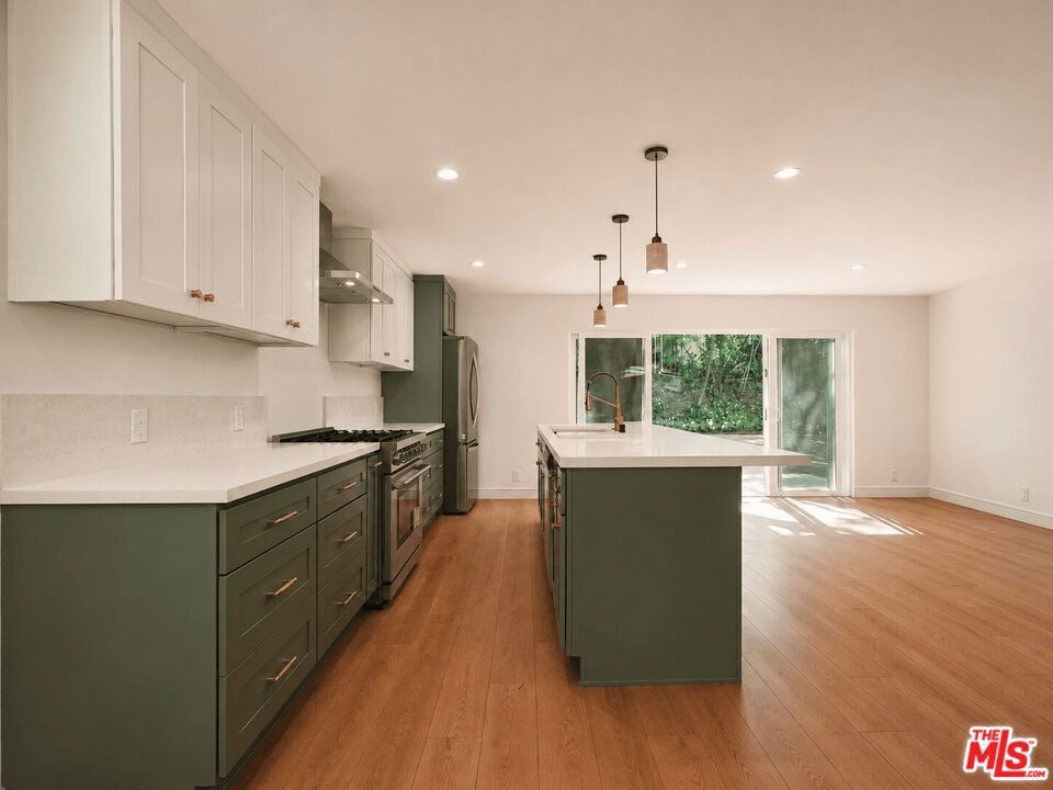 6531 Neddy Avenue Property Photo 10