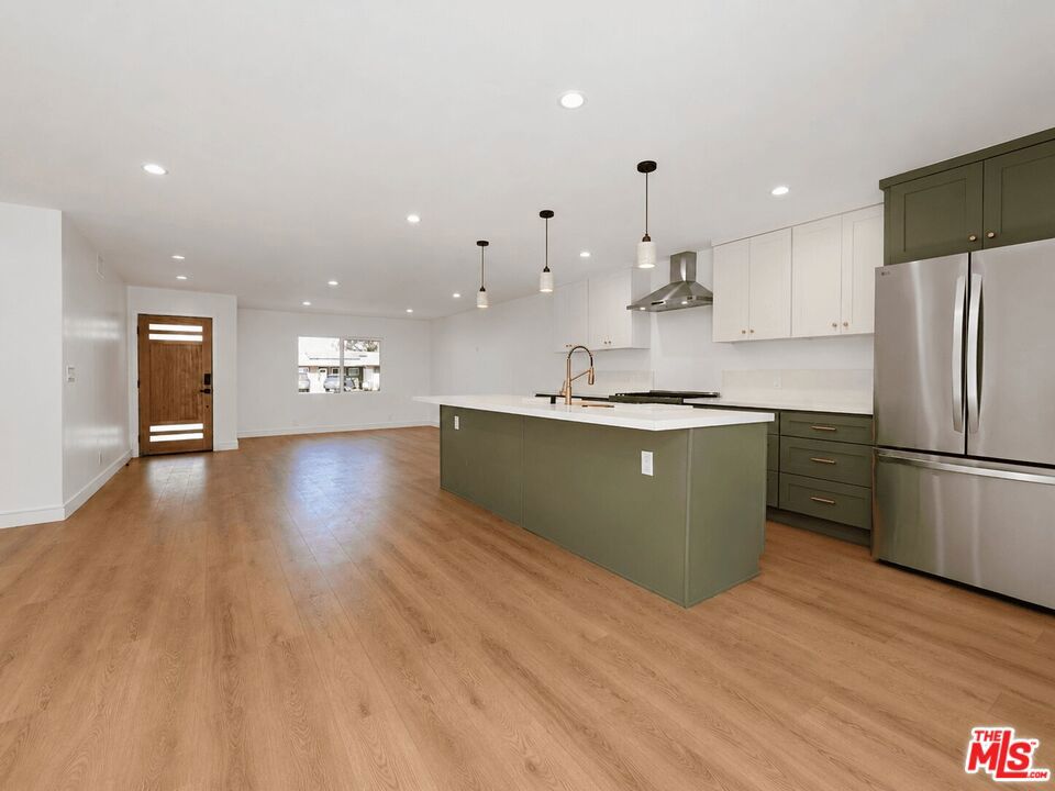 6531 Neddy Avenue Property Photo 11