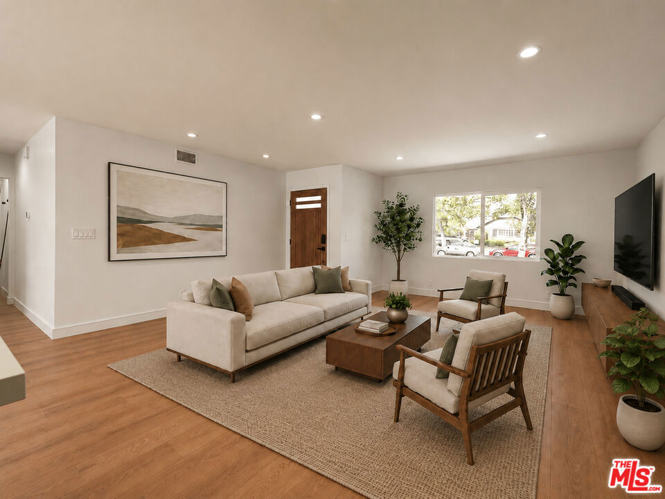 6531 Neddy Avenue Property Photo 12