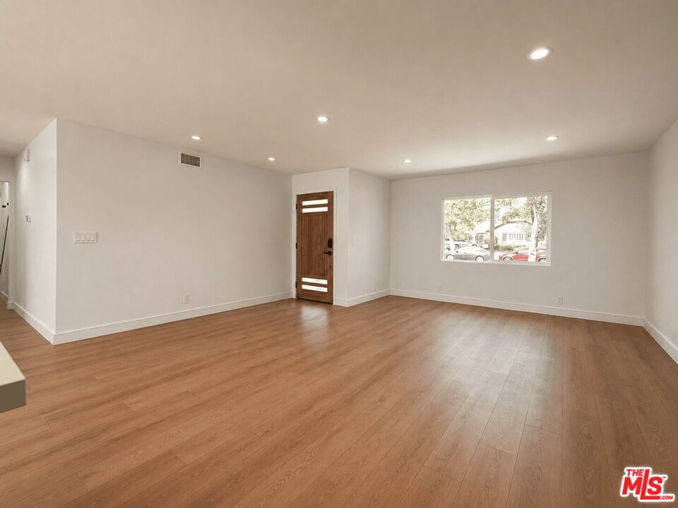 6531 Neddy Avenue Property Photo 13