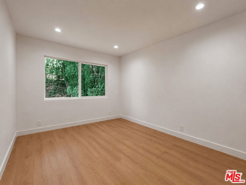 6531 Neddy Avenue Property Photo 19