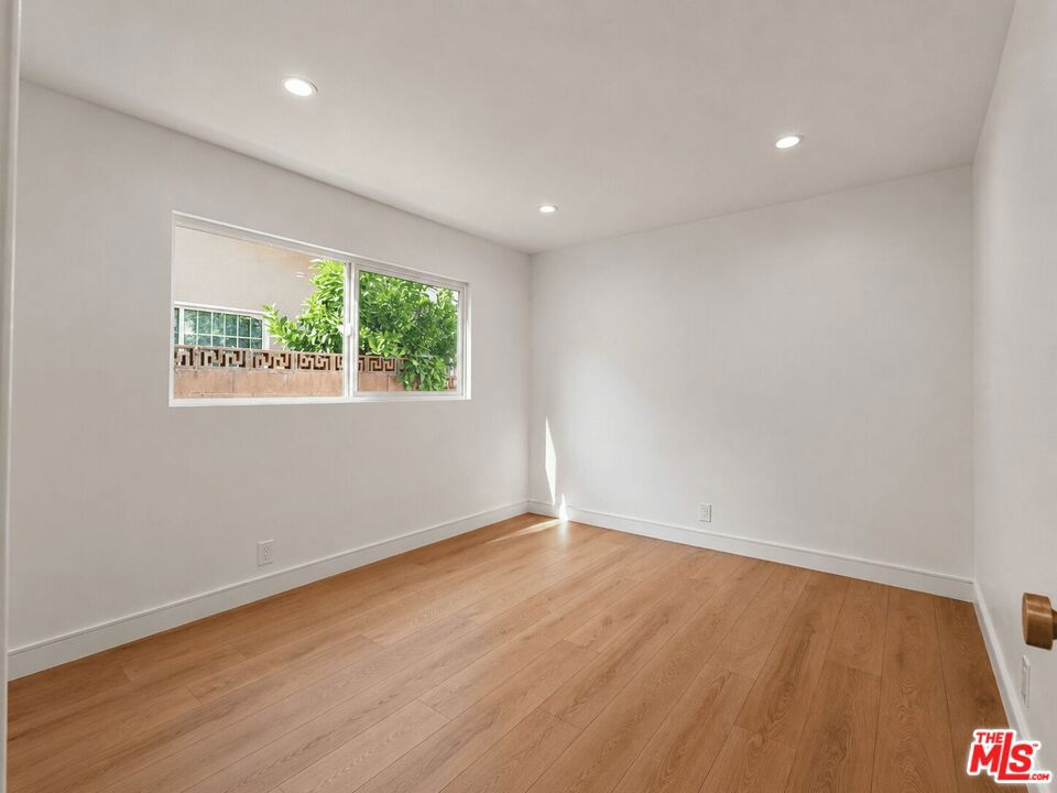 6531 Neddy Avenue Property Photo 21