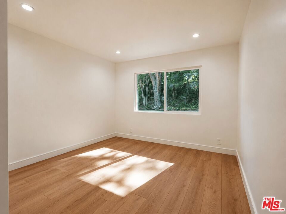6531 Neddy Avenue Property Photo 27