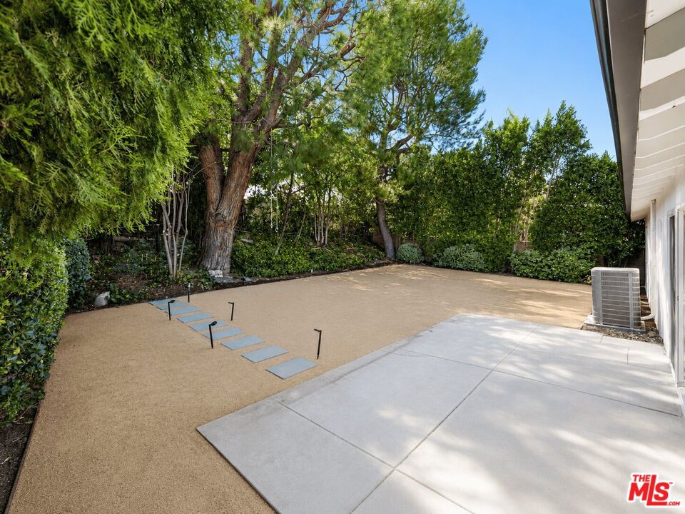 6531 Neddy Avenue Property Photo 30