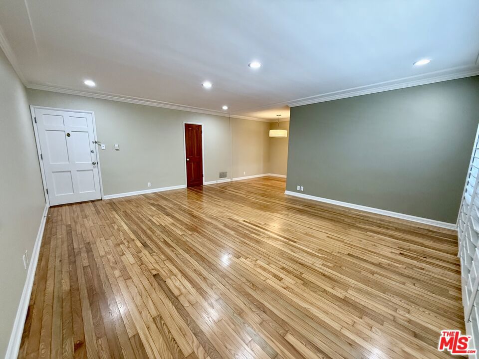 9667 W Olympic Boulevard Property Photo 4