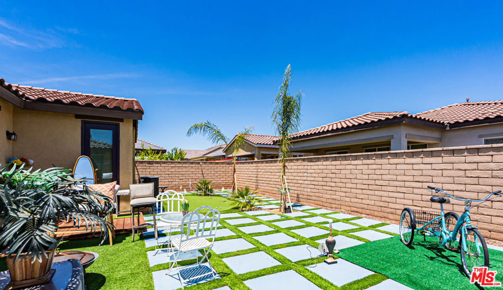 85346 Giorno Court Property Photo 26