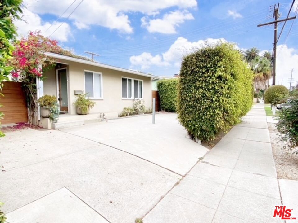 11673 Mississippi Avenue Property Photo 1