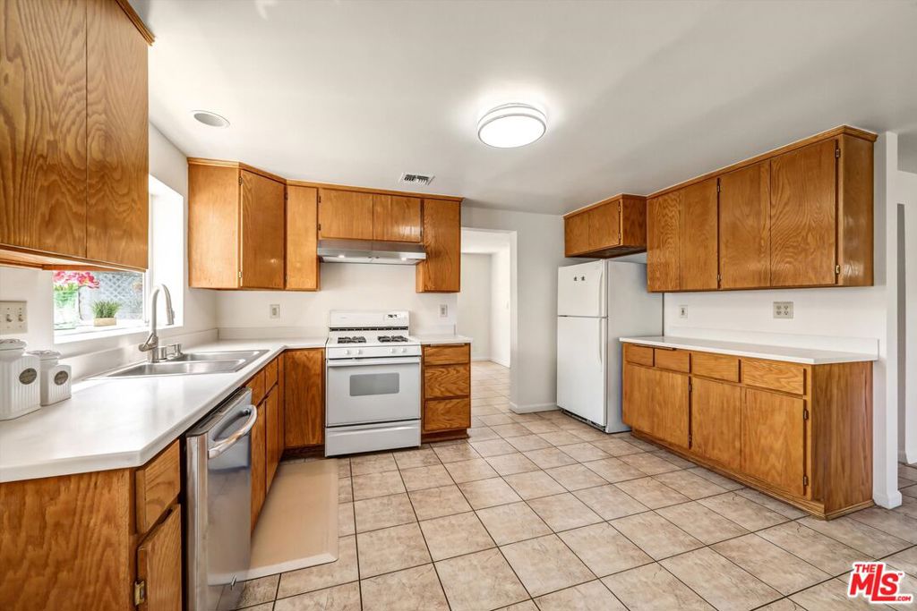 2326 Arthur Street Property Photo 12