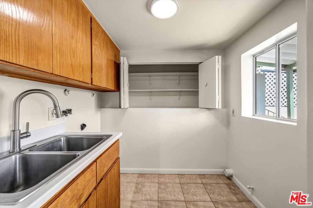 2326 Arthur Street Property Photo 13