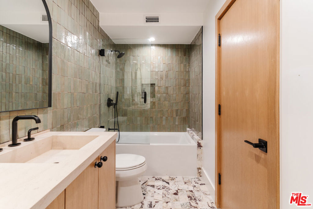 3977 Oeste Avenue Property Photo 13