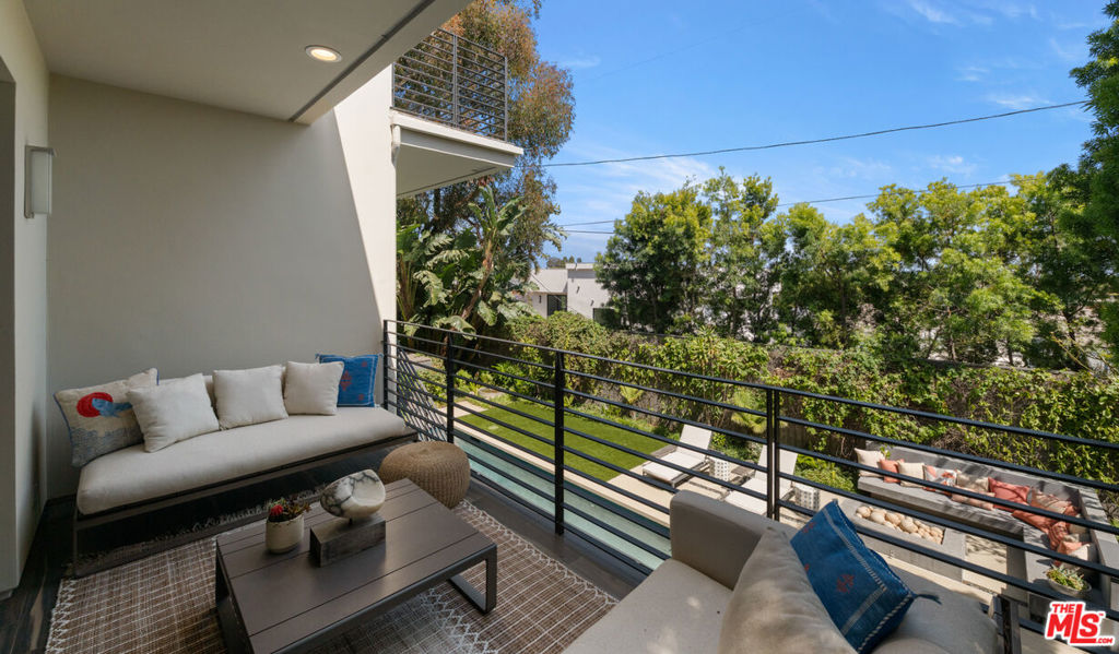 928 Las Lomas Avenue Property Photo 15