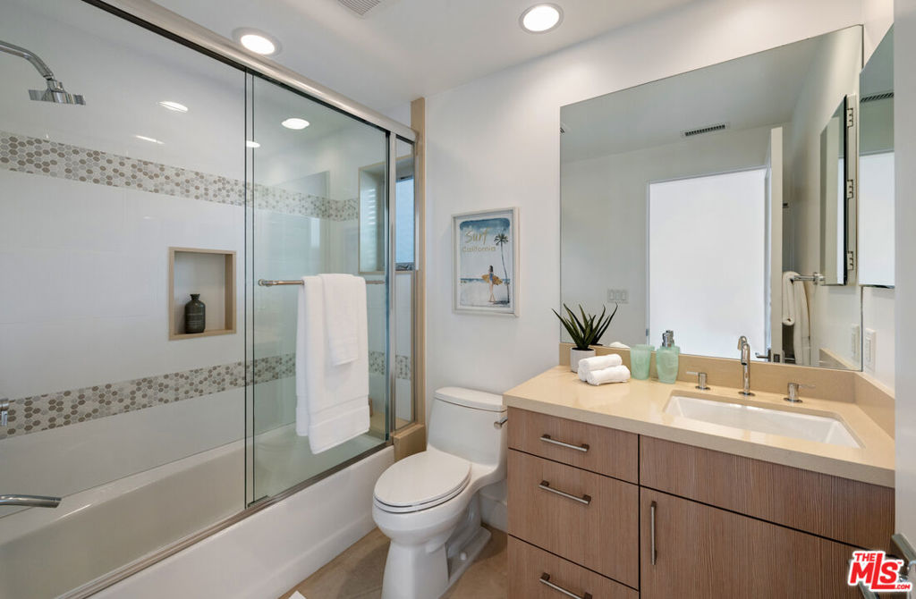 928 Las Lomas Avenue Property Photo 35