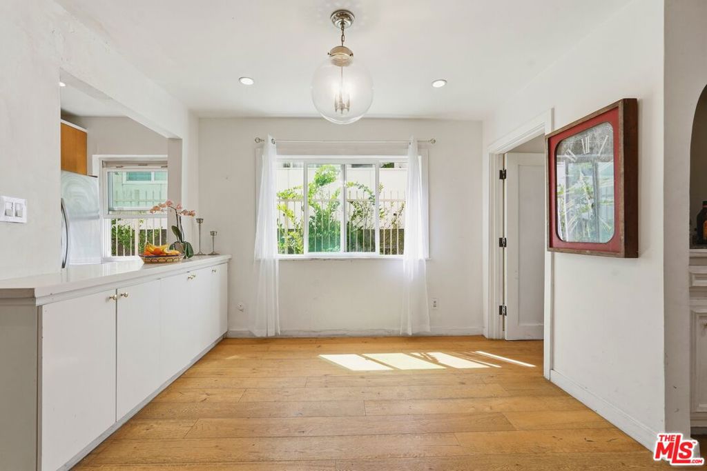 625 N Flores Street 104 Property Photo 5