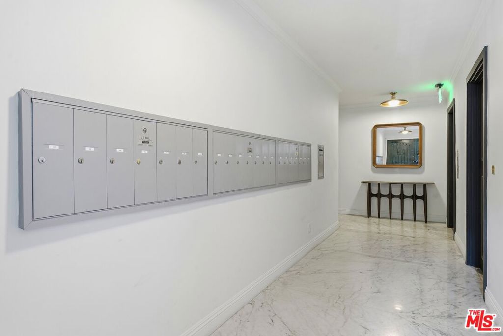 625 N Flores Street 104 Property Photo 8