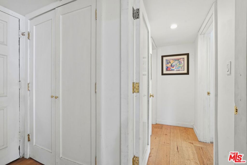 625 N Flores Street 104 Property Photo 14