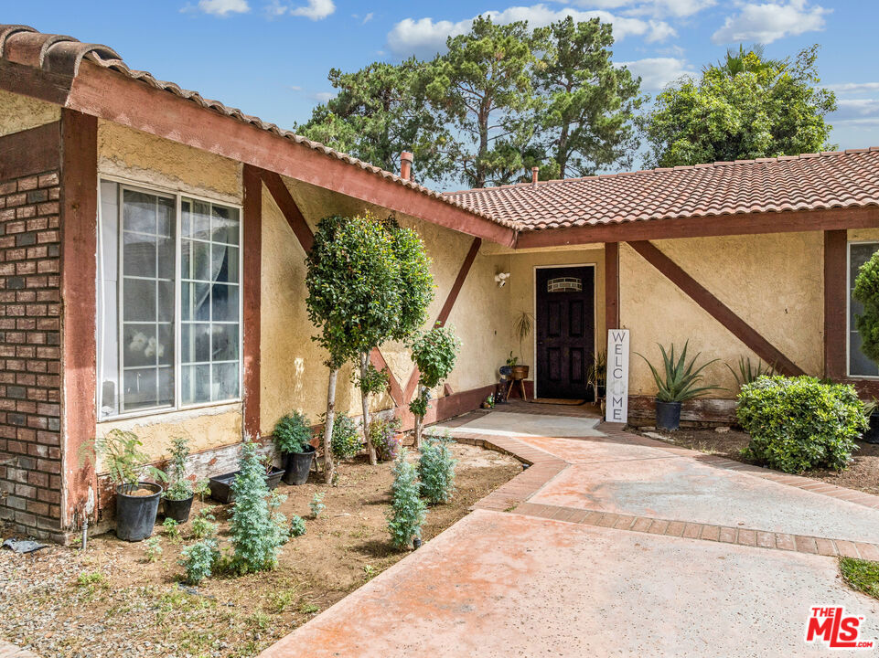 6731 30th Street Property Photo 3