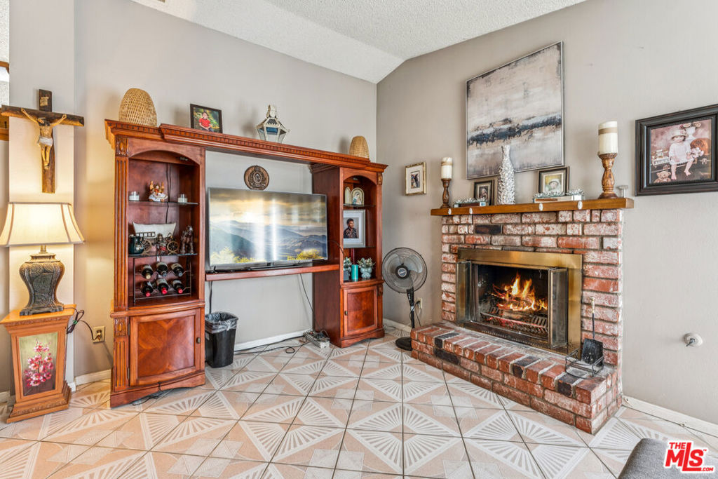 6731 30th Street Property Photo 6