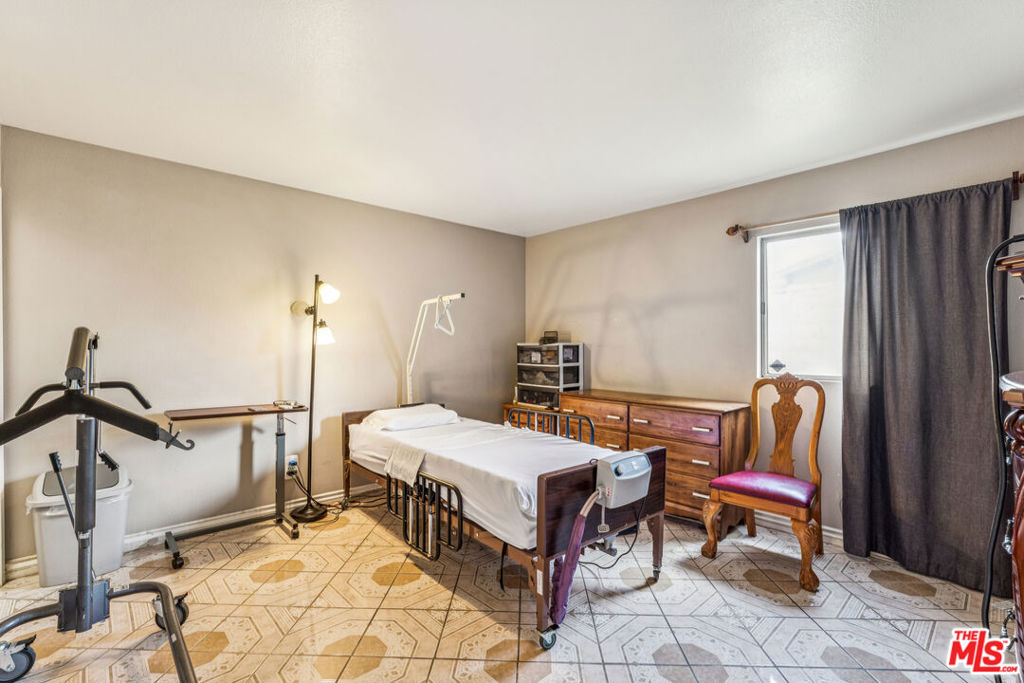 6731 30th Street Property Photo 15