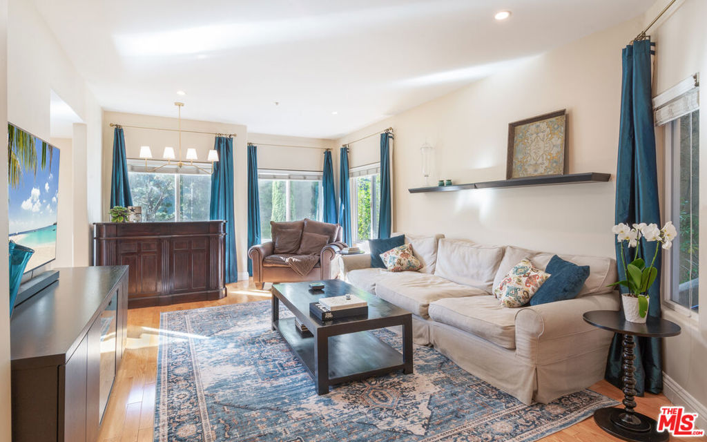 3943 Avenida Del Sol Property Photo 4