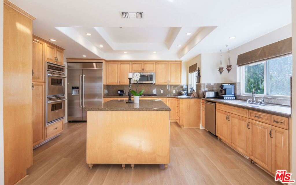 3943 Avenida Del Sol Property Photo 8